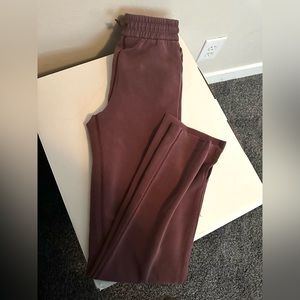 Lululemon softstreme pant in burgundy